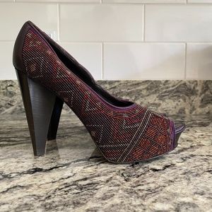 Donald J Pliner | Purple Peekaboo Embroidered Pumps